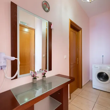 Sunset Bella Vista 公寓 *