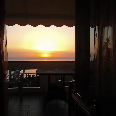 Sunset Bella Vista 公寓 *